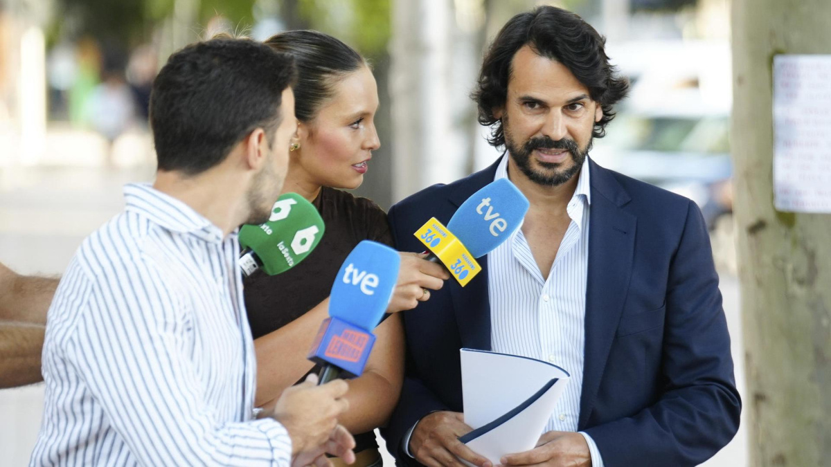 El juez imputa al director de Quirón y socio de la pareja de Ayuso por presuntos delitos de corrupción