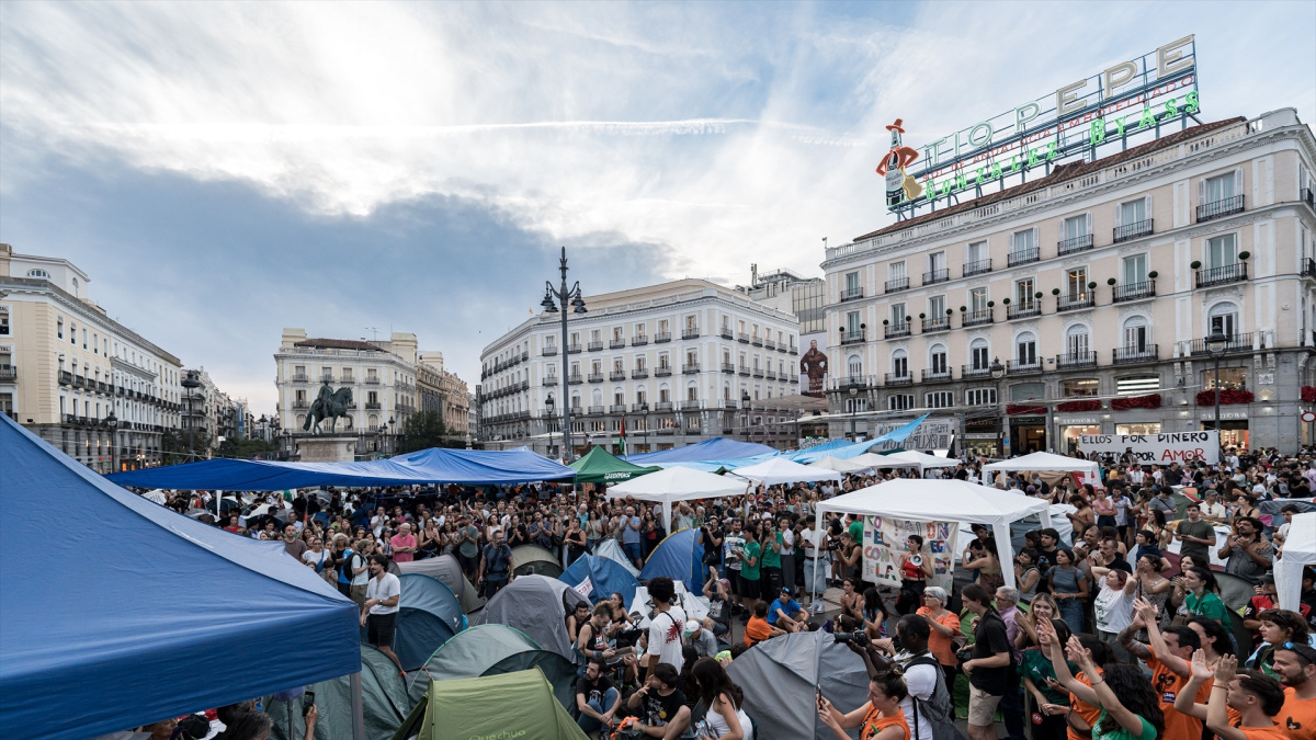 La jueza eleva al Tribunal Superior de Madrid la petición de Ayuso de desalojar la acampada de Sol