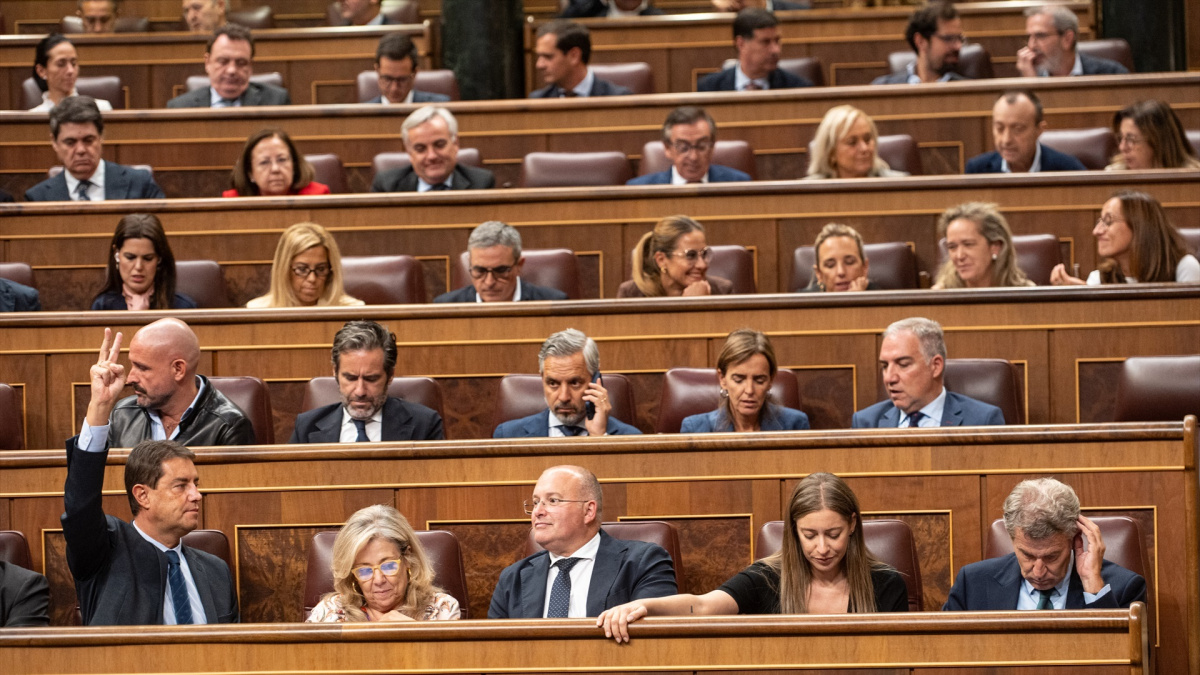 El PP vincula la crisis de vivienda a la regularización de personas migrantes