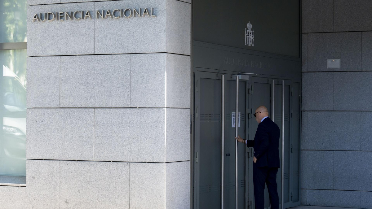 El PP pide a la Audiencia Nacional que investigue al PSOE por financiación ilegal, cohecho, malversación y blanqueo de capitales