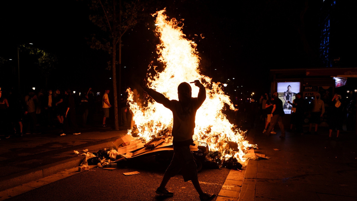 En libertad 11 detenidos en Barcelona por altercados tras la manifestación por la vivienda