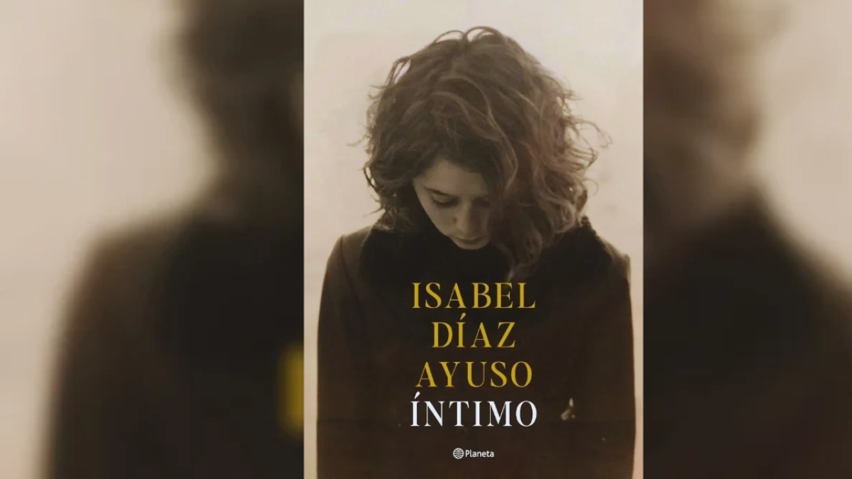 Ayuso presenta ‘Íntimo’, su primer libro de memorias en el que narra su vida y carrera política