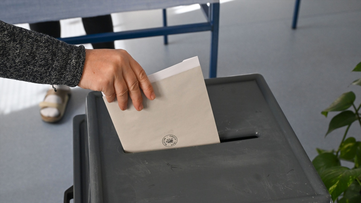 Más de 1,26 millones de electores se incorporan al censo para el 29N
