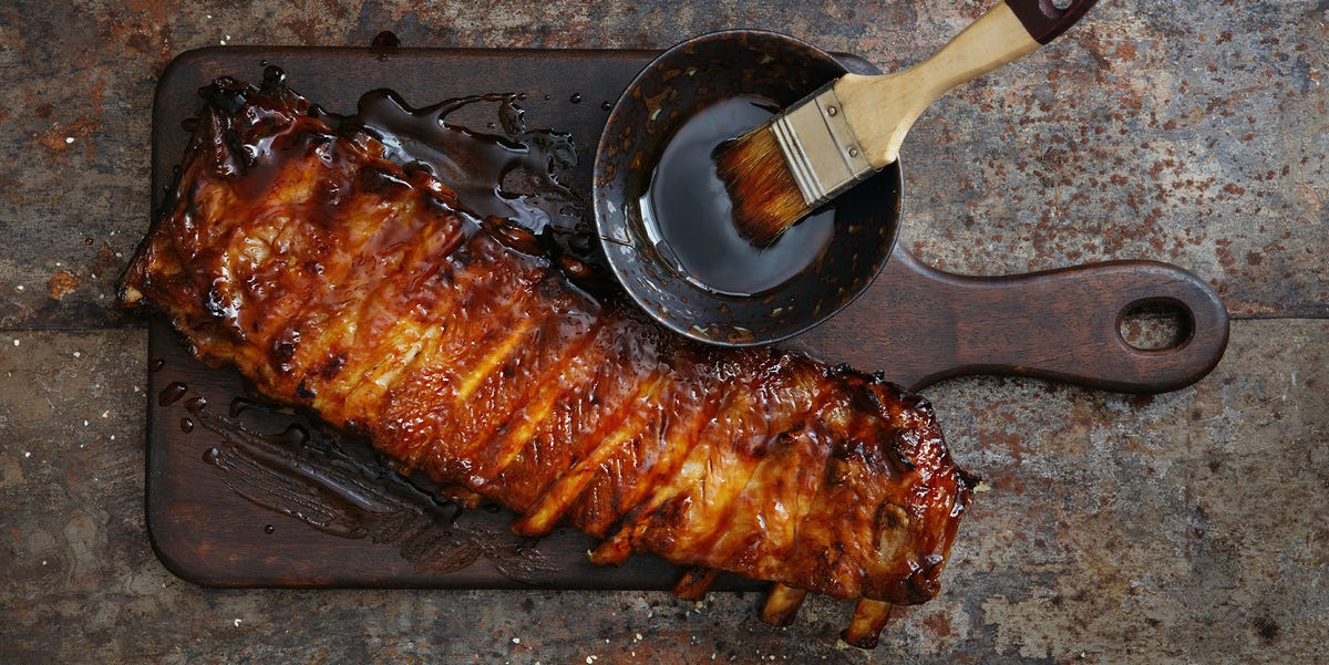 Cómo hacer unas deliciosas costillas al horno con salsa barbacoa para que queden tiernas y se despeguen del hueso