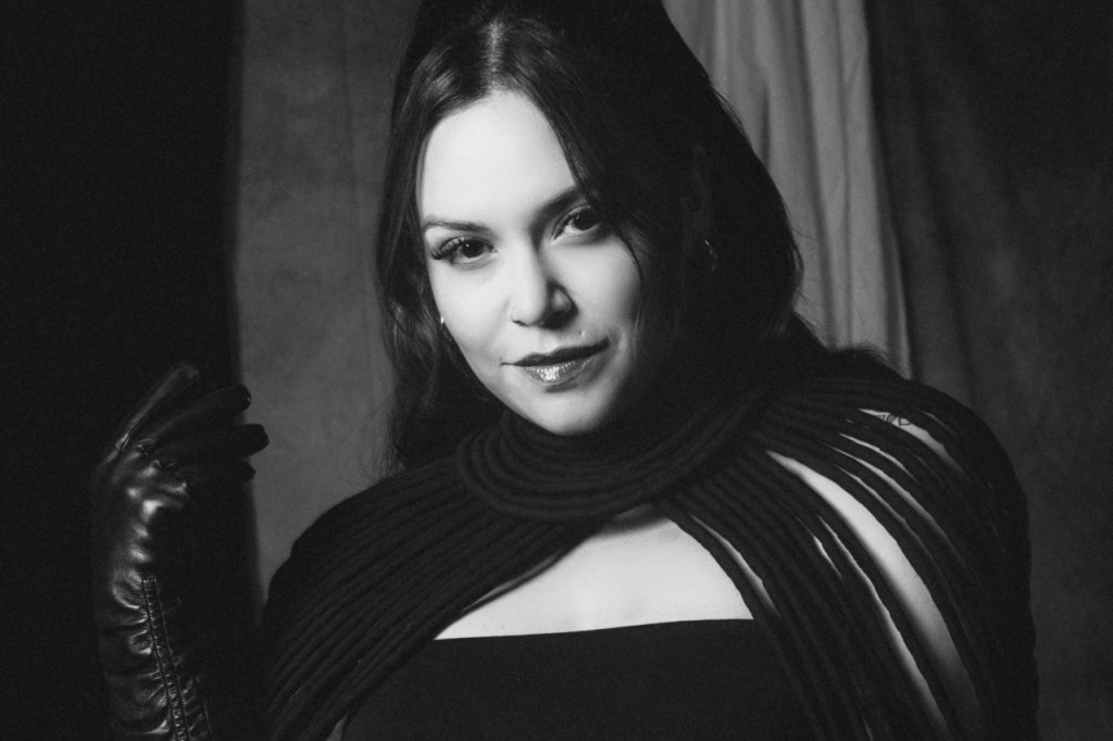 Jacqie Rivera desglosa 5 canciones de su nuevo álbum ‘Corazón Desnudo’