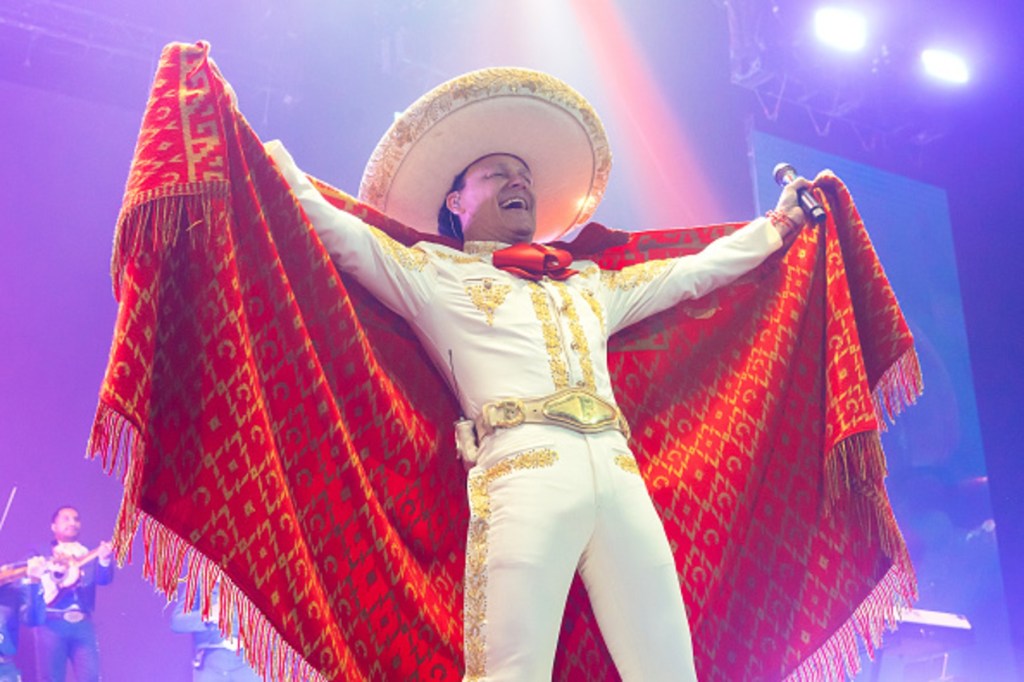 Pedro Fernández «feliz» de volver a EEUU con su gira Ave Fénix Two’R