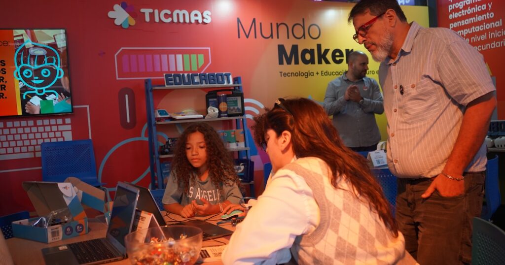 Aprender haciendo: qué dice la evidencia y cómo impacta en el aprendizaje