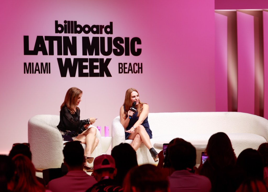 Billboard y Maybelline anuncian una alianza