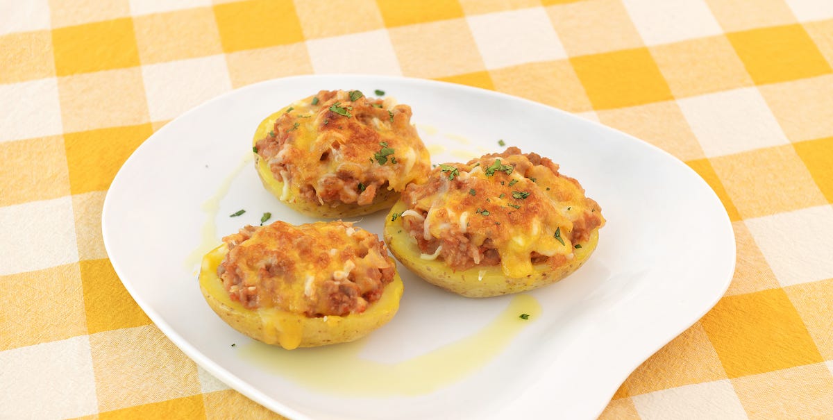 Las patatas rellenas de carne y tomate que Delicious Martha ablanda en el microondas y gratina con queso